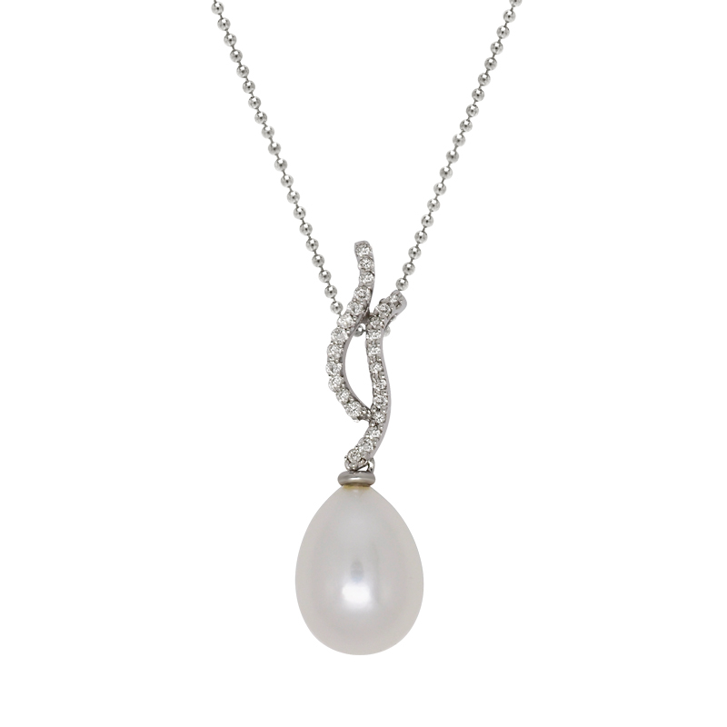 PEARL NECKLACE WITH DIAMOND