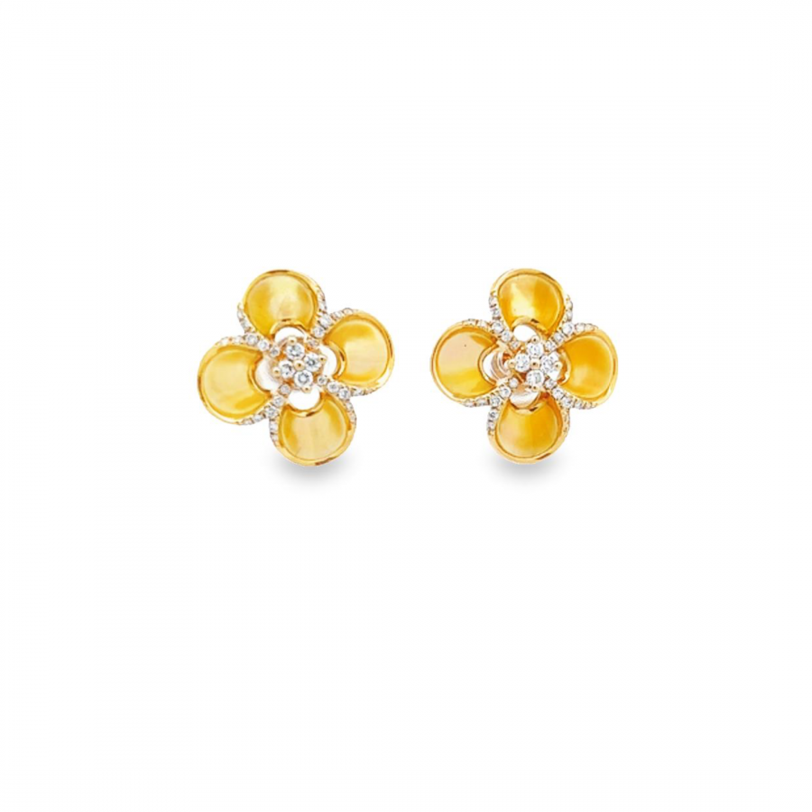 DIAMOND EARRING WITH CLARITY VS AND COLOR G TO H: 0.25 CARAT DIAMOND AND 2.64 CARAT SEASHELL IN FLOWER DESIGN WITH YELLOW GOLD 18K