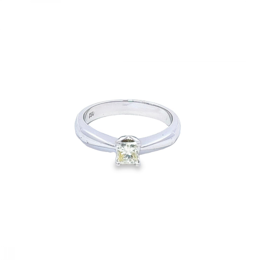RING 0.40 CARAT F-G ROUND DIAMOND RING WITH VS CLARITY IN WHITE GOLD