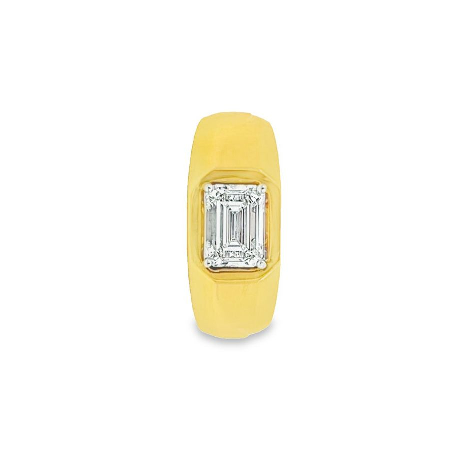 Statement Piece: 1 Carat Sustainable Diamond in a Stunning Yellow Gold Ring, Net Weight 7.29