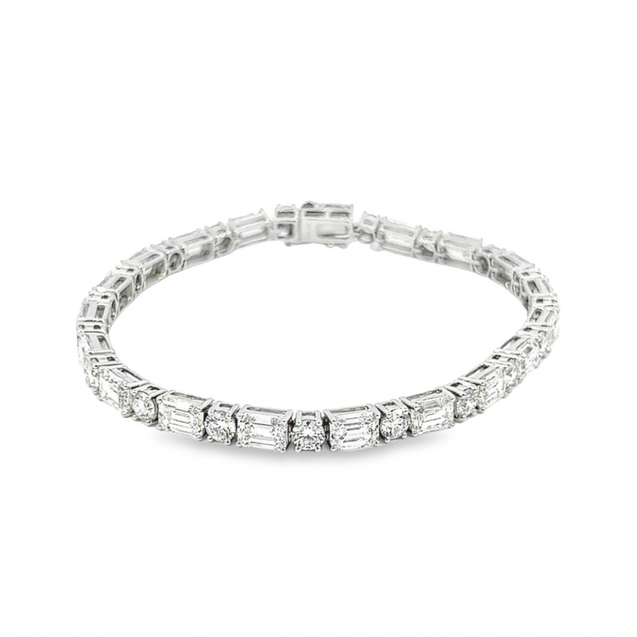MAKE A STATEMENT WITH OUR ECO-FRIENDLY BRACELET - 38 DIAMONDS, 13.39 CT. NET WEIGHT 8.59 