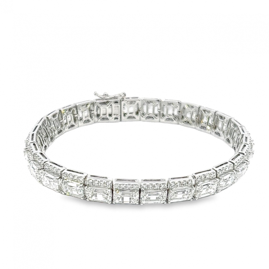 ELEVATE YOUR STYLE & VALUES WITH OUR ECO-FRIENDLY BRACELET - 252 DIAMONDS, 22.61 CT. NET WEIGHT 13.90 