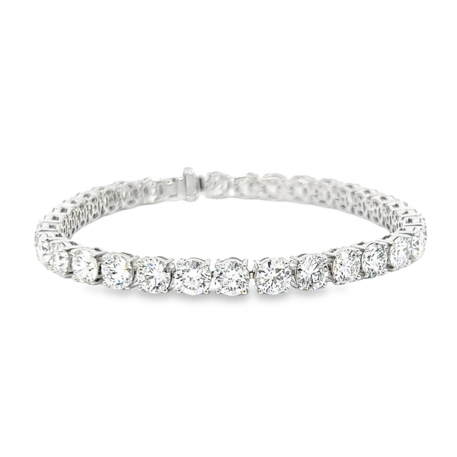 ELEVATE YOUR JEWELRY GAME WITH A ROUND DIAMOND BRACELET, 32 DIAMONDS, 16.89 CT. NET WEIGHT 13.20 