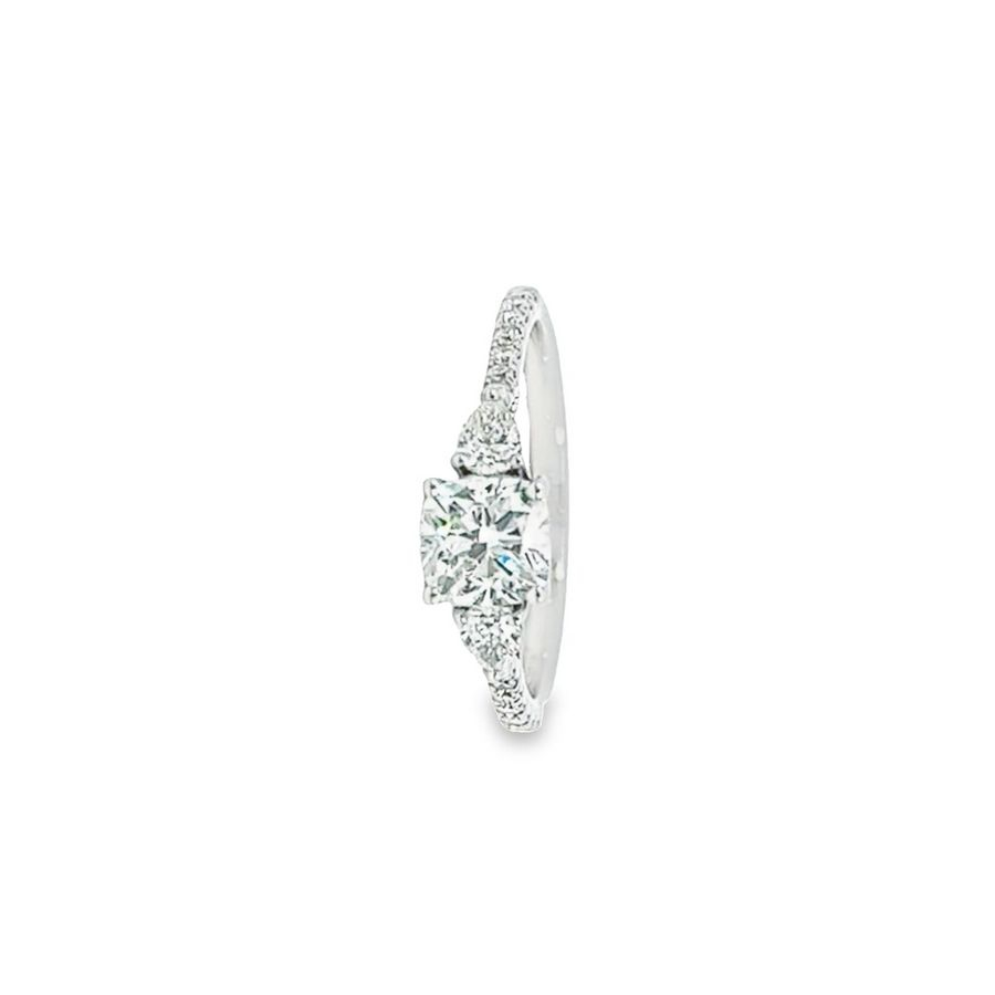 Sustainable White Gold Ring with 17 Diamonds (1.25 ct Total Weight)