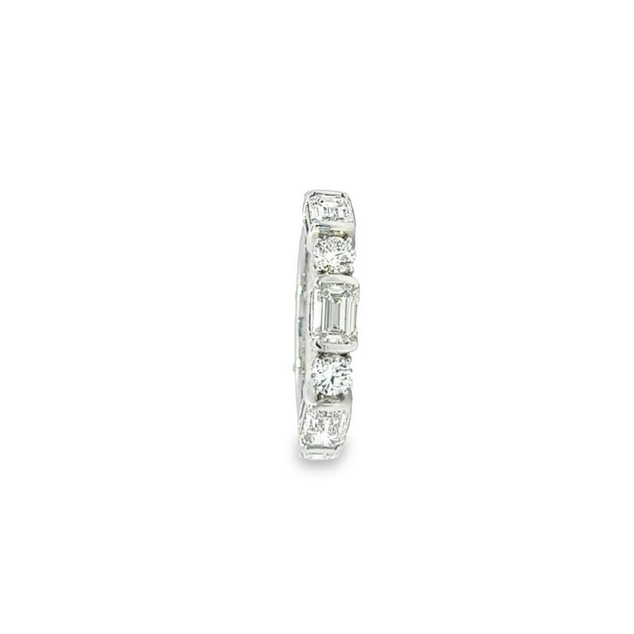 Dazzling White Gold Ring with Sustainable Round Diamonds - Net Weight 2.53 ct
