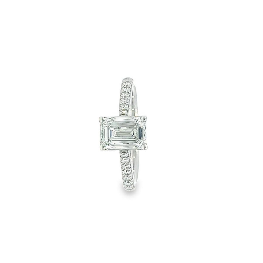 Sustainable White Gold Ring with 15 Diamonds (1.73 ct Total Weight)