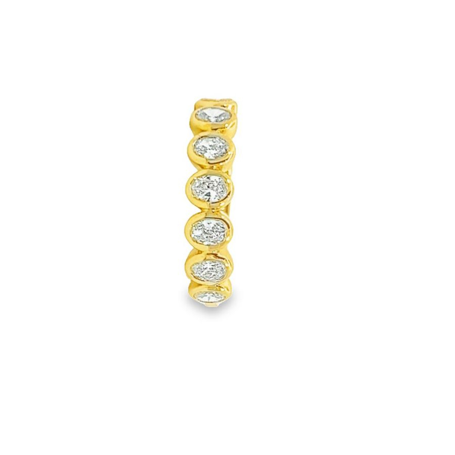 Golden Glow: 7 Sustainable Diamonds in a Yellow Gold Ring, Net Weight 2.15
