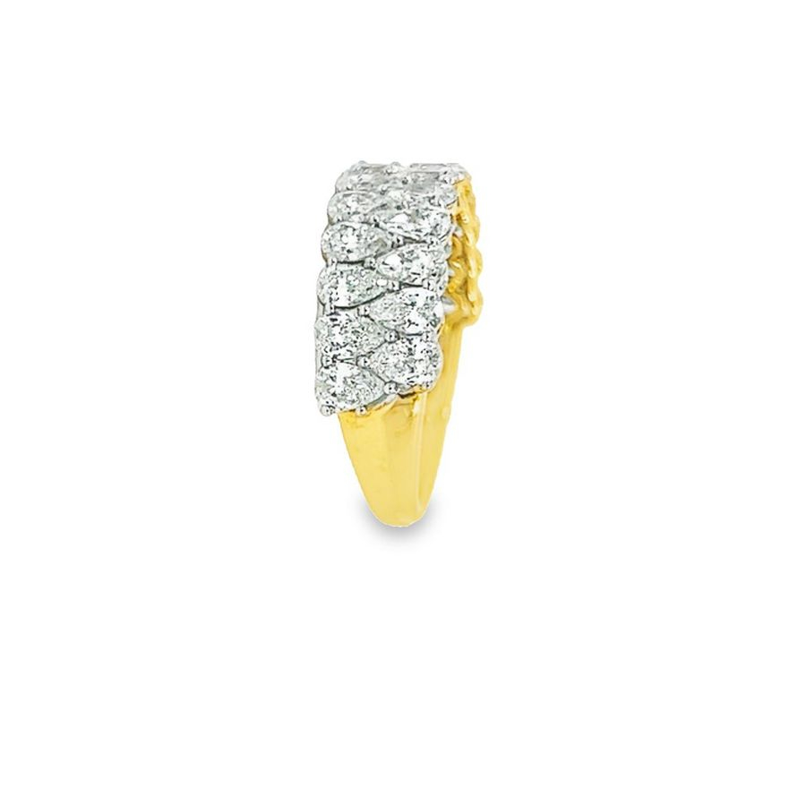 Sustainable Yellow Gold Ring with 24 Brilliant Diamonds, 2.59ctw