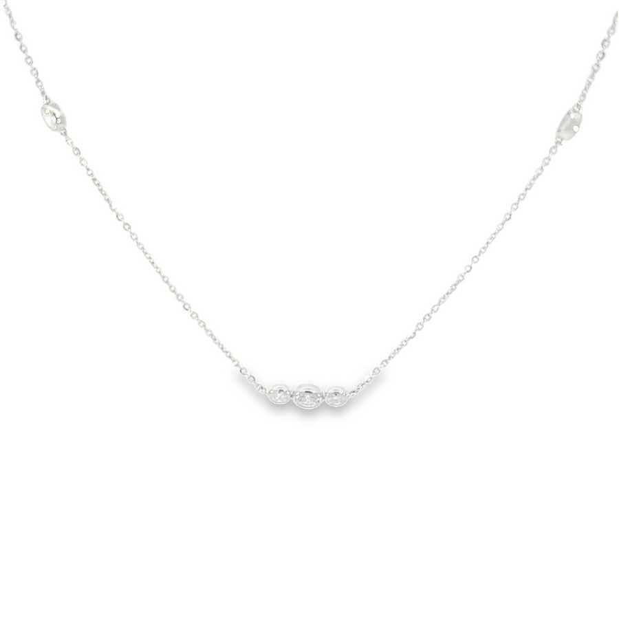 ECO-FRIENDLY OVAL DIAMOND NECKLACE - 7 STUNNING DIAMONDS AND 0.90 CARATS OF SUSTAINABLE STYLE