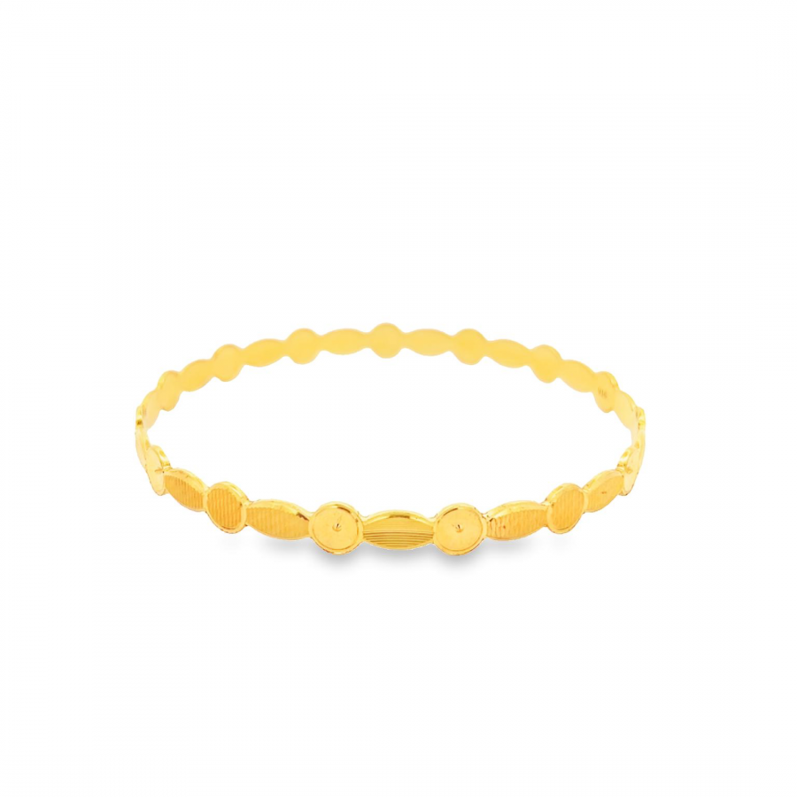  SHOP SIMPLE AND ELEGANT 22K YELLOW GOLD BANGLE - PERFECT FOR ANY OUTFIT!